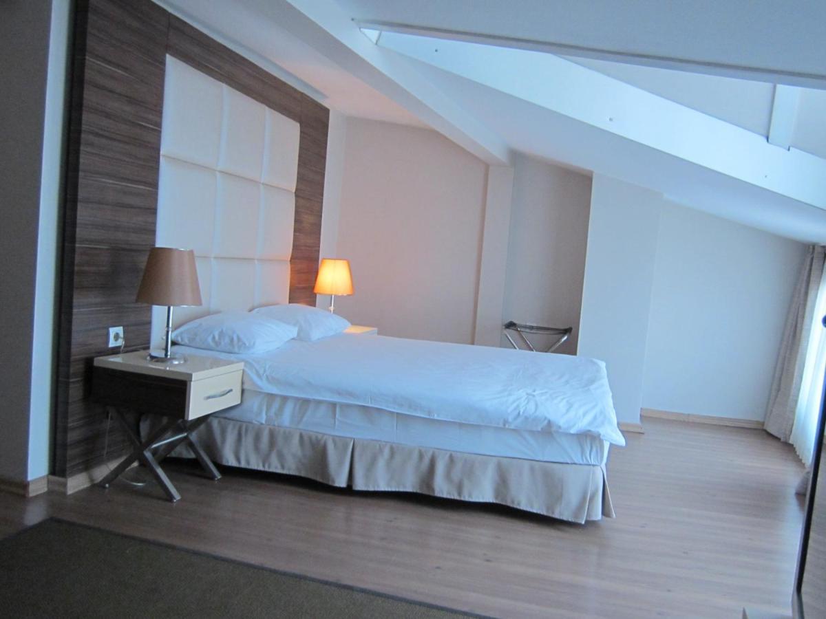 Derpa Suite Hotel Истанбул Екстериор снимка