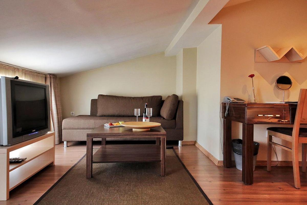 Derpa Suite Hotel Истанбул Екстериор снимка