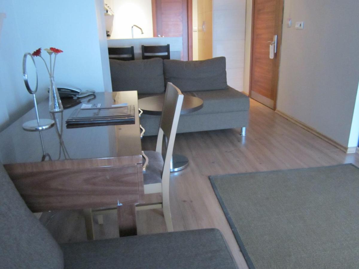 Derpa Suite Hotel Истанбул Екстериор снимка