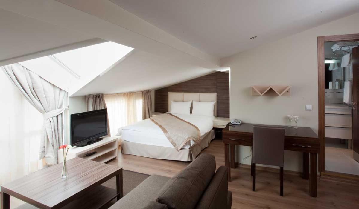 Derpa Suite Hotel Истанбул Екстериор снимка