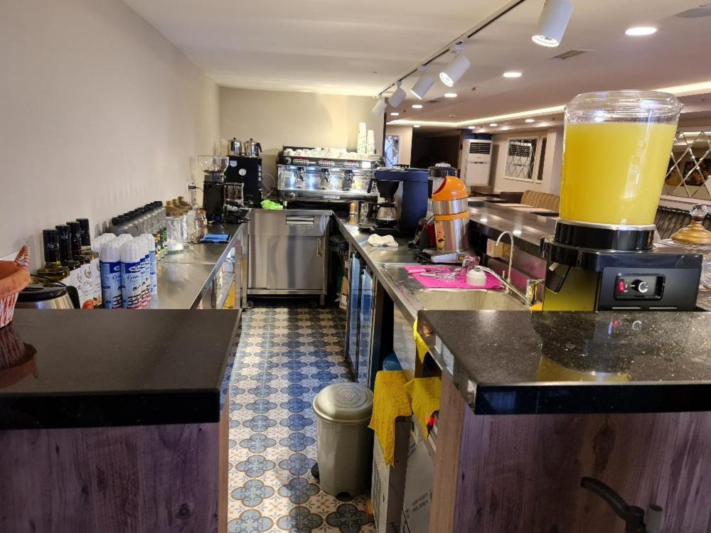 Derpa Suite Hotel Истанбул Екстериор снимка
