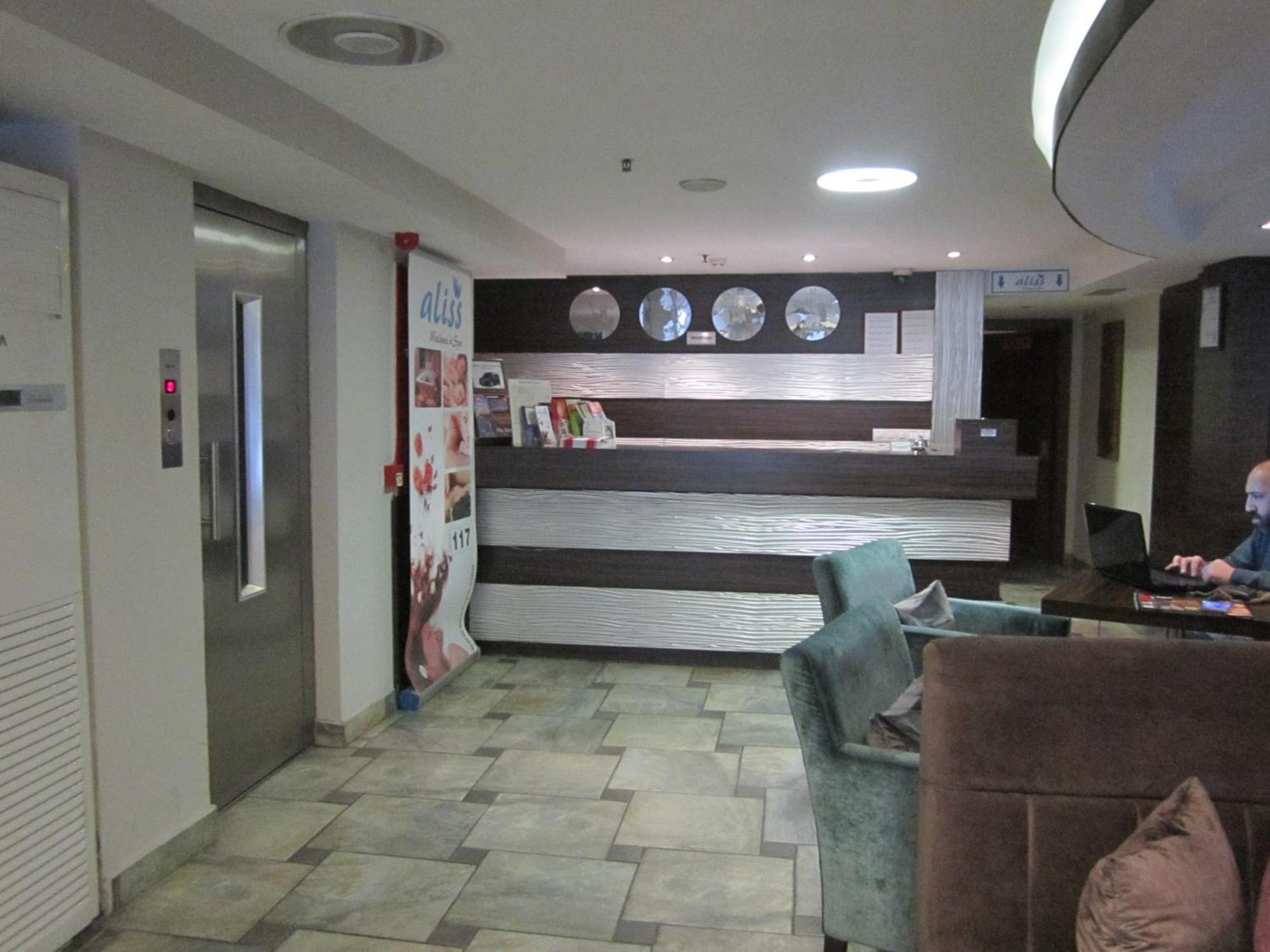 Derpa Suite Hotel Истанбул Екстериор снимка