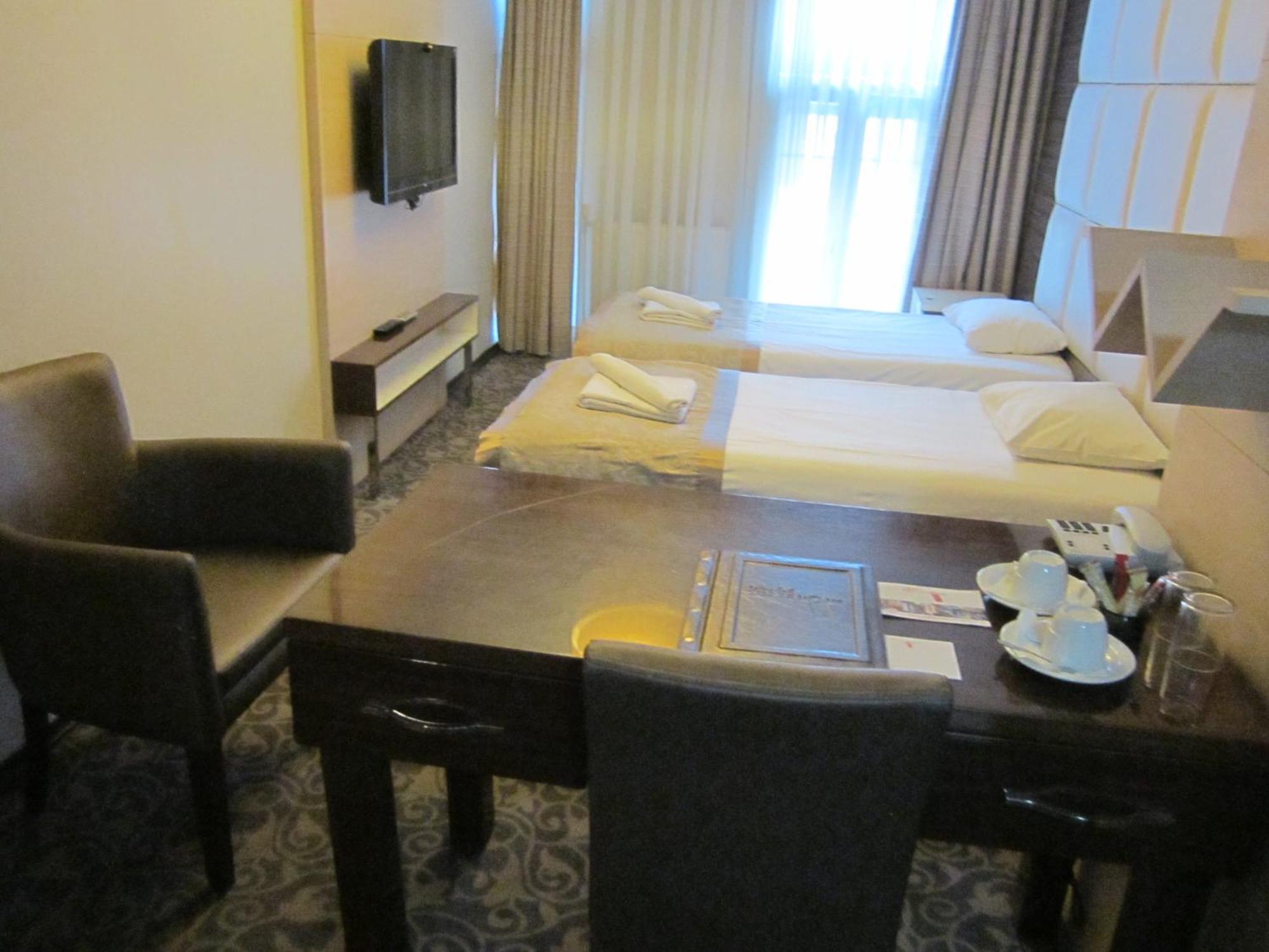 Derpa Suite Hotel Истанбул Екстериор снимка