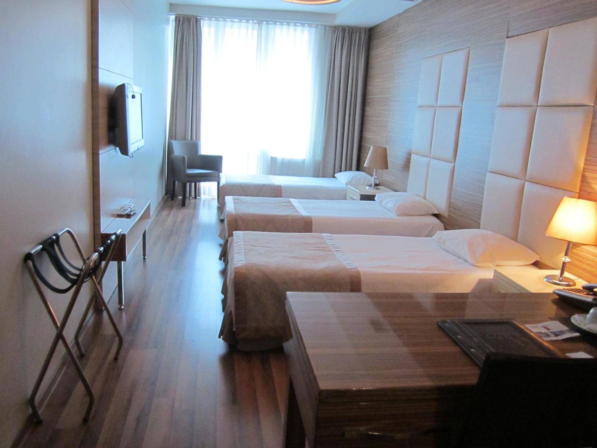Derpa Suite Hotel Истанбул Екстериор снимка