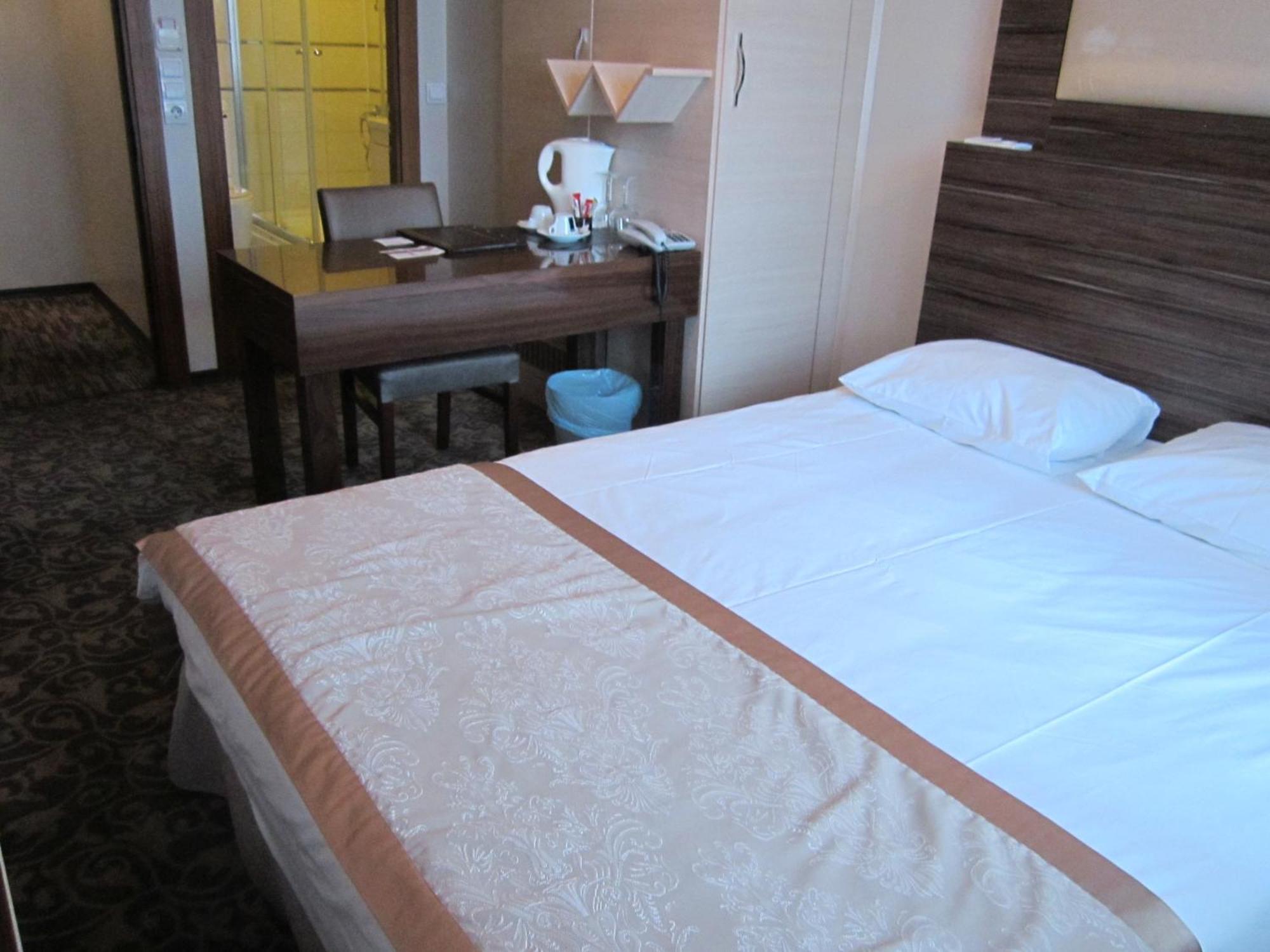 Derpa Suite Hotel Истанбул Екстериор снимка